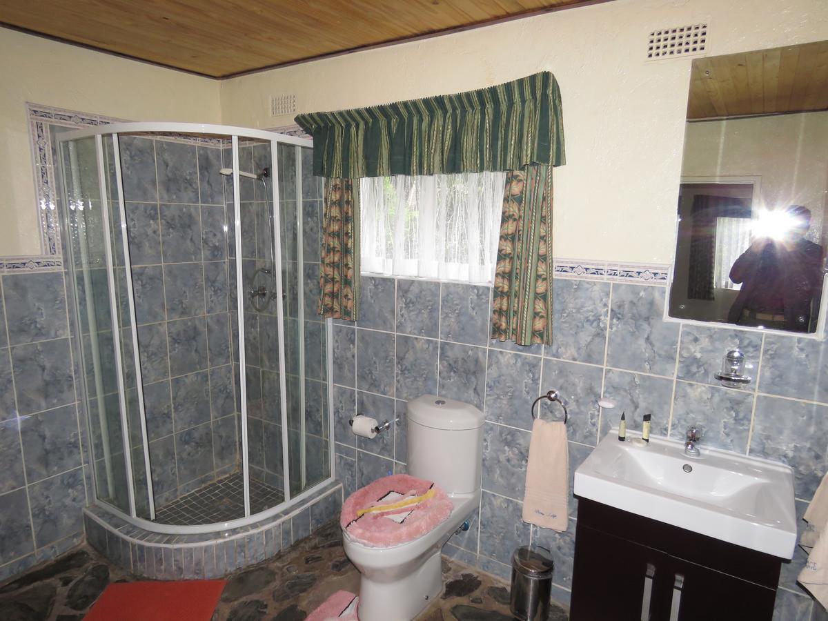 Parrot Lodge Bulawayo Bagian luar foto