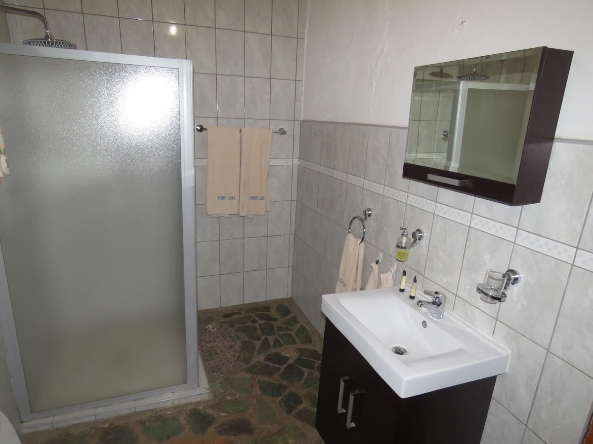 Parrot Lodge Bulawayo Bagian luar foto